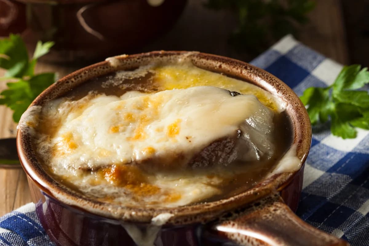 Soupe Oignon Classique Gratinée